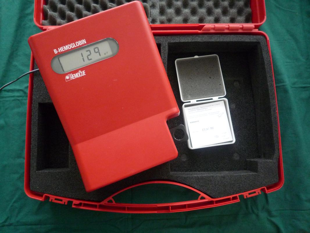 HemoCue B-Hemoglobin Hämoglobin Photometer Hematology Analyzer | EBay